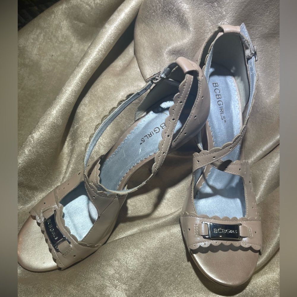 BCBG Shoes. Euc